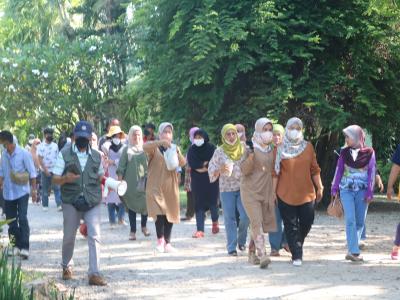 โครงการฝึกอบรมและศึกษาดูงานอาสาสมัครท้องถิ่นรักโลก