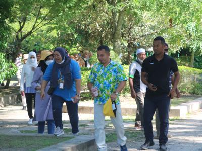 โครงการฝึกอบรมและศึกษาดูงานอาสาสมัครท้องถิ่นรักโลก
