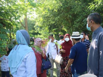โครงการฝึกอบรมและศึกษาดูงานอาสาสมัครท้องถิ่นรักโลก