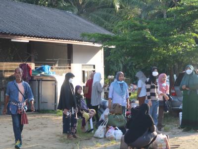 โครงการฝึกอบรมและศึกษาดูงานอาสาสมัครท้องถิ่นรักโลก