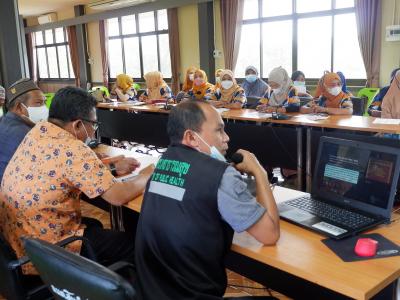 โครงการป้องกันและดูแลสุขภาพจากฝุ่นละอองขนาดไม่เกิน 2.5 ไมคอน
