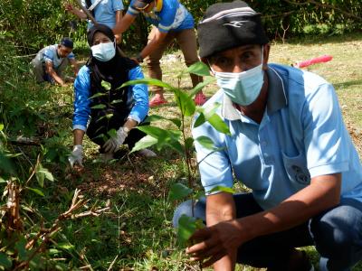 โครงการท้องถิ่นปูกป่าเฉลิมพระเกียรติสมเด็จพระนางเจ้าสิริกิติ์
