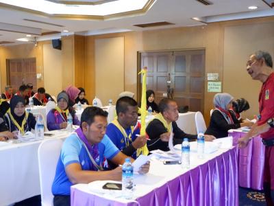 โครงการฝึกอบรมอาสาสมัครป้องกันภัยฝ่ายพลเรือน