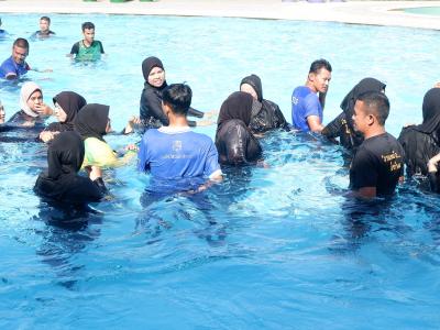 โครงการฝึกอบรมอาสาสมัครป้องกันภัยฝ่ายพลเรือน