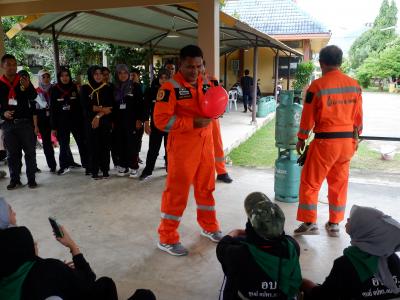 โครงการฝึกอบรมอาสาสมัครป้องกันภัยฝ่ายพลเรือน