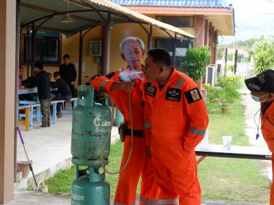 โครงการฝึกอบรมอาสาสมัครป้องกันภัยฝ่ายพลเรือน