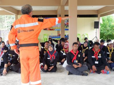 โครงการฝึกอบรมอาสาสมัครป้องกันภัยฝ่ายพลเรือน