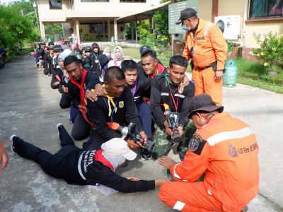 โครงการฝึกอบรมอาสาสมัครป้องกันภัยฝ่ายพลเรือน