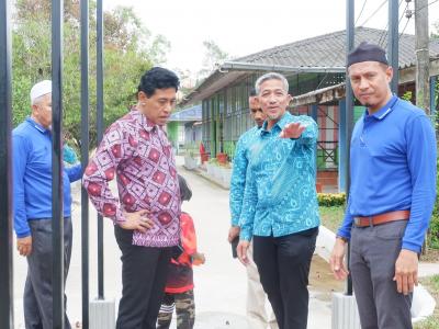 นายกเข้าร่วมโครงการคุณธรรม จริยธรรม โรงเรียนบ้านกำปงปีแซ