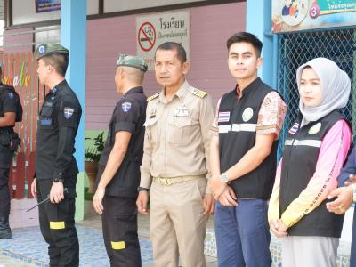รองปลัดอบต.และเจ้าหน้าที่อบต.เข้ารวมกิจกรรมนาวิสัญจร