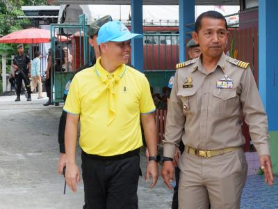 รองปลัดอบต.และเจ้าหน้าที่อบต.เข้ารวมกิจกรรมนาวิสัญจร