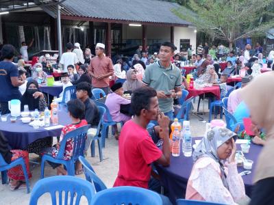 โครงการตำบลสานสัมพันธ์ร่วมละศิลอดและโครงการให้ความช่วยเหลือ