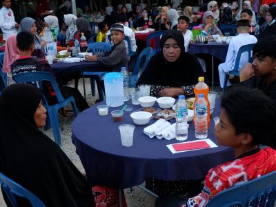 โครงการตำบลสานสัมพันธ์ร่วมละศิลอดและโครงการให้ความช่วยเหลือ