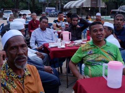 โครงการตำบลสานสัมพันธ์ร่วมละศิลอดและโครงการให้ความช่วยเหลือ