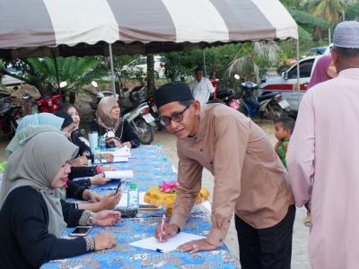 โครงการตำบลสานสัมพันธ์ร่วมละศิลอดและโครงการให้ความช่วยเหลือ