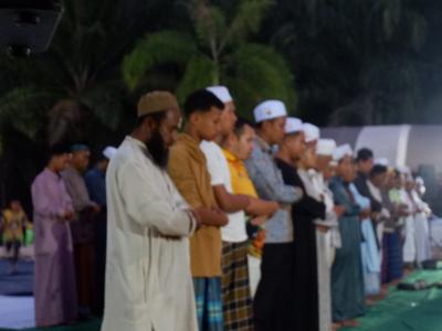 โครงการตำบลสานสัมพันธ์ร่วมละศิลอดและโครงการให้ความช่วยเหลือ