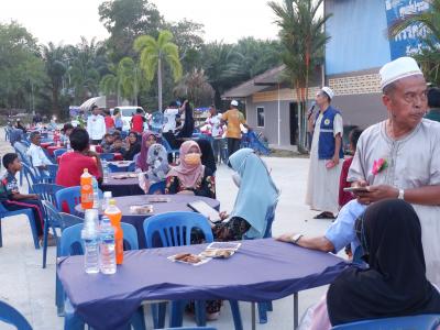 โครงการตำบลสานสัมพันธ์ร่วมละศิลอดและโครงการให้ความช่วยเหลือ