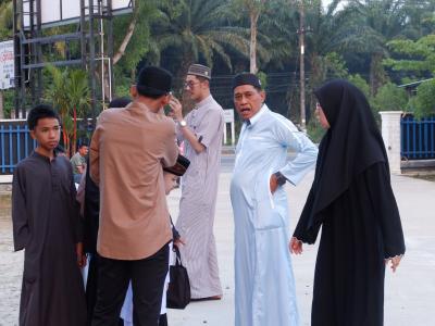 โครงการตำบลสานสัมพันธ์ร่วมละศิลอดและโครงการให้ความช่วยเหลือ