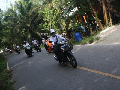โครงการรณรงค์26 ต่อต้านยาเสพติดและโคงการสวมหมอกกัน100 เปอรเซอนร์