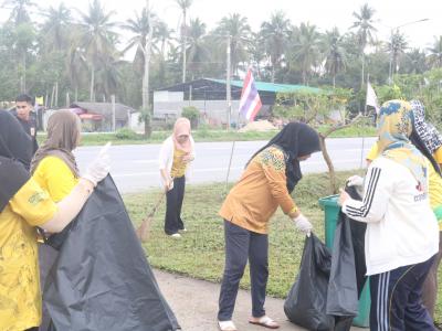 เจ้าหน้าที่พัฒนาบริเวณองค์การบริหารส่วนตำบลลุโบะบือซา
