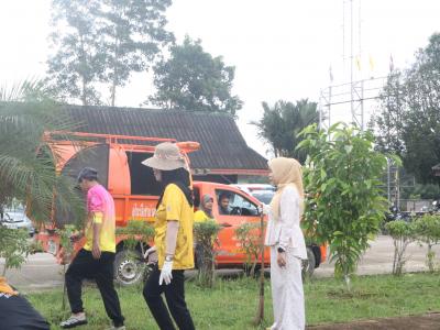 เจ้าหน้าที่พัฒนาบริเวณองค์การบริหารส่วนตำบลลุโบะบือซา