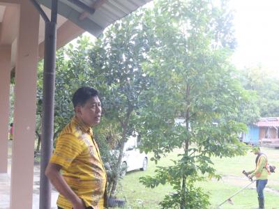 เจ้าหน้าที่พัฒนาบริเวณองค์การบริหารส่วนตำบลลุโบะบือซา