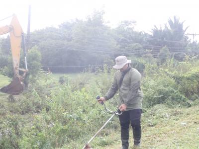 เจ้าหน้าที่พัฒนาบริเวณองค์การบริหารส่วนตำบลลุโบะบือซา