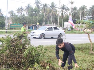 เจ้าหน้าที่พัฒนาบริเวณองค์การบริหารส่วนตำบลลุโบะบือซา