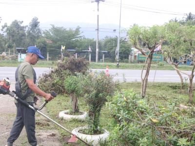 เจ้าหน้าที่พัฒนาบริเวณองค์การบริหารส่วนตำบลลุโบะบือซา