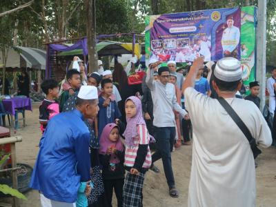 โครงการตำบลสัมพันธ์ร่วมละศิลอด และโครงการให้ความช่วยเหลือประชาชน