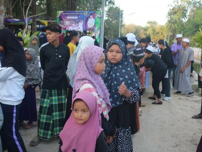 โครงการตำบลสัมพันธ์ร่วมละศิลอด และโครงการให้ความช่วยเหลือประชาชน