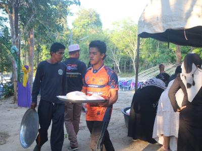โครงการตำบลสัมพันธ์ร่วมละศิลอด และโครงการให้ความช่วยเหลือประชาชน