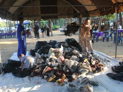 โครงการตำบลสัมพันธ์ร่วมละศิลอด และโครงการให้ความช่วยเหลือประชาชน