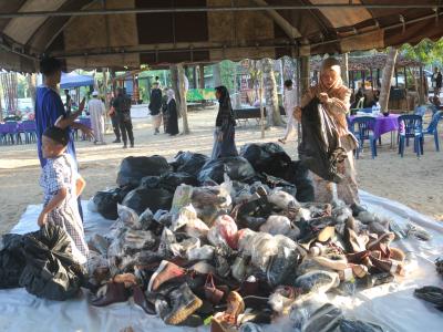 โครงการตำบลสัมพันธ์ร่วมละศิลอด และโครงการให้ความช่วยเหลือประชาชน