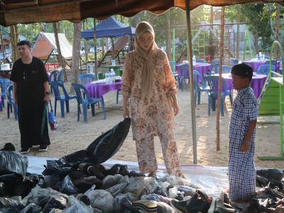 โครงการตำบลสัมพันธ์ร่วมละศิลอด และโครงการให้ความช่วยเหลือประชาชน