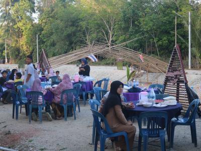 โครงการตำบลสัมพันธ์ร่วมละศิลอด และโครงการให้ความช่วยเหลือประชาชน