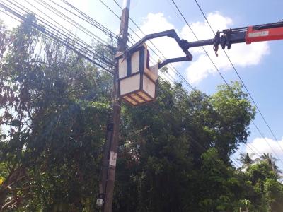 บริการซ่อมไฟ ช่วยเหลือประชาชนในพื้นที่ตำบลลุโบะบือซา