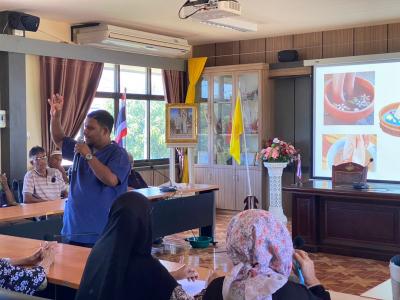 โครงการพัฒนาภูมิปัญญาท้องถิ่นด้านสมุนไพรในผู้สูงอายุและผู้พิการ