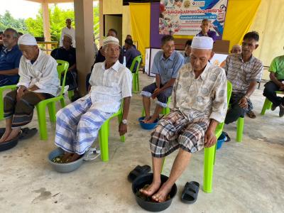 โครงการพัฒนาภูมิปัญญาท้องถิ่นด้านสมุนไพรในผู้สูงอายุและผู้พิการ