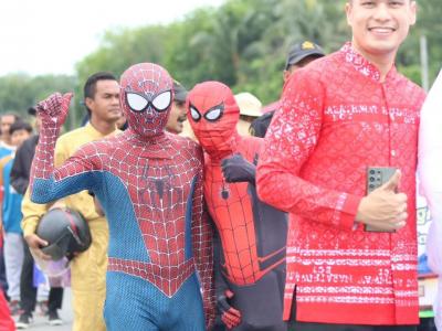 กิจกรรมเดินขบวนพาเหรดกีฬาชุมชนสัมพันธ์สำหรับเด็ก