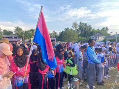 พิธีปิดกีฬา-กรีฑา กลุ่มโรงเรียนน้ำพุเสด็จ ครั้งที่2