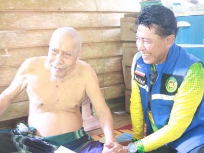 ลงพื้นที่แจกเงิน10,000 บาท ตามนโยบายรัฐบาล