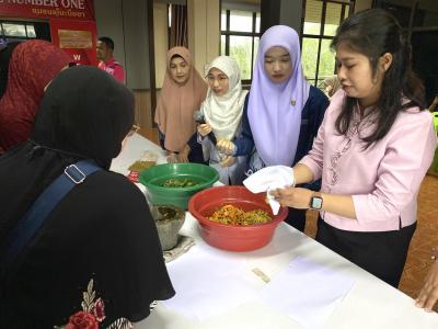 โครงการพัฒนาภูมิปัญญาท้องถิ่นด้านสมุนไพรในผู้สูงอายุและผู้พิการ