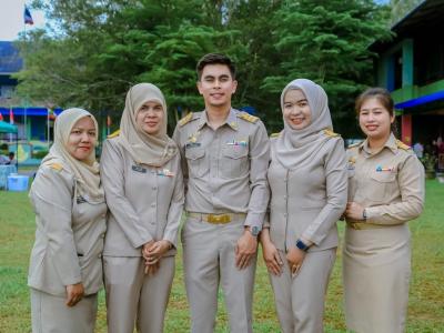 บำบัดทุกข์ บำรุงสุข สร้างรอยยิ้มให้ประชาชน