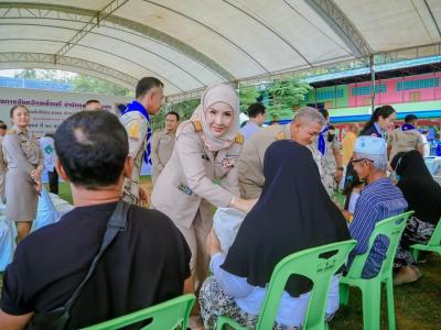 บำบัดทุกข์ บำรุงสุข สร้างรอยยิ้มให้ประชาชน