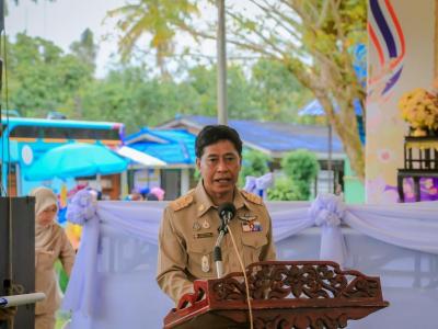 บำบัดทุกข์ บำรุงสุข สร้างรอยยิ้มให้ประชาชน