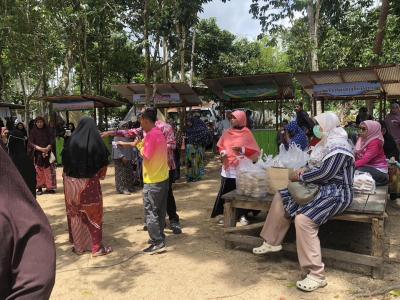 กิจกรรมบรรยายธรรมศาสนาทุกๆวันอังคาร แจกเบี้ยผู้สูงอายุ