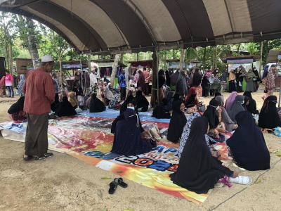 กิจกรรมบรรยายธรรมศาสนาทุกๆวันอังคาร แจกเบี้ยผู้สูงอายุ