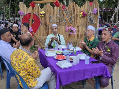 งานตำบลสานสัมพันธ์ร่วมละศีลอด