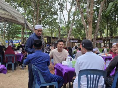 งานตำบลสานสัมพันธ์ร่วมละศีลอด